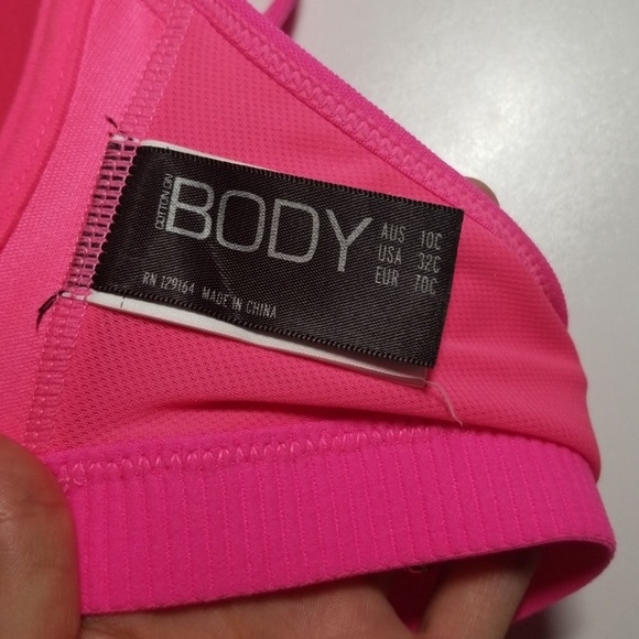 Yoga bra with front zipper closer - Picture 4 of 6